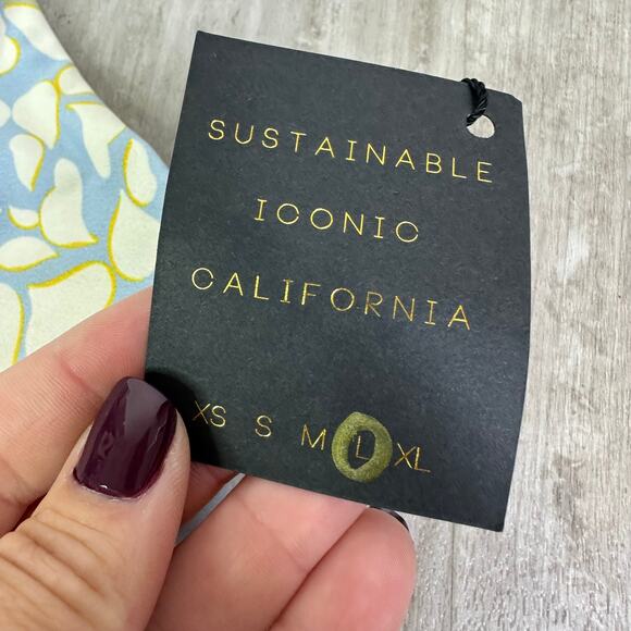 NEW Skatie Bikini Set in Nantucket Print Betsy Top Vera Bottom size Large - Picture 4 of 12